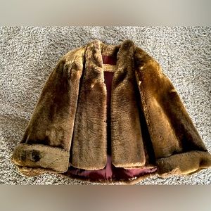 My grandmas cropped beaver fur coat from the 50’s looking to find a loving home!